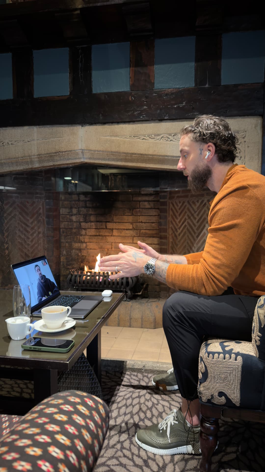 Josh on a one-to-one video mentorship session with a client